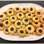 Biscuits sablés pochés en forme de fleurs (Kourabié de Bakou) – Recette en vidéo