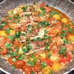 Pavés de saumon aux tomates cerises – Recette en vidéo