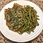 Escalopes de dinde panées à la ciboulette, en sauce au vin blanc